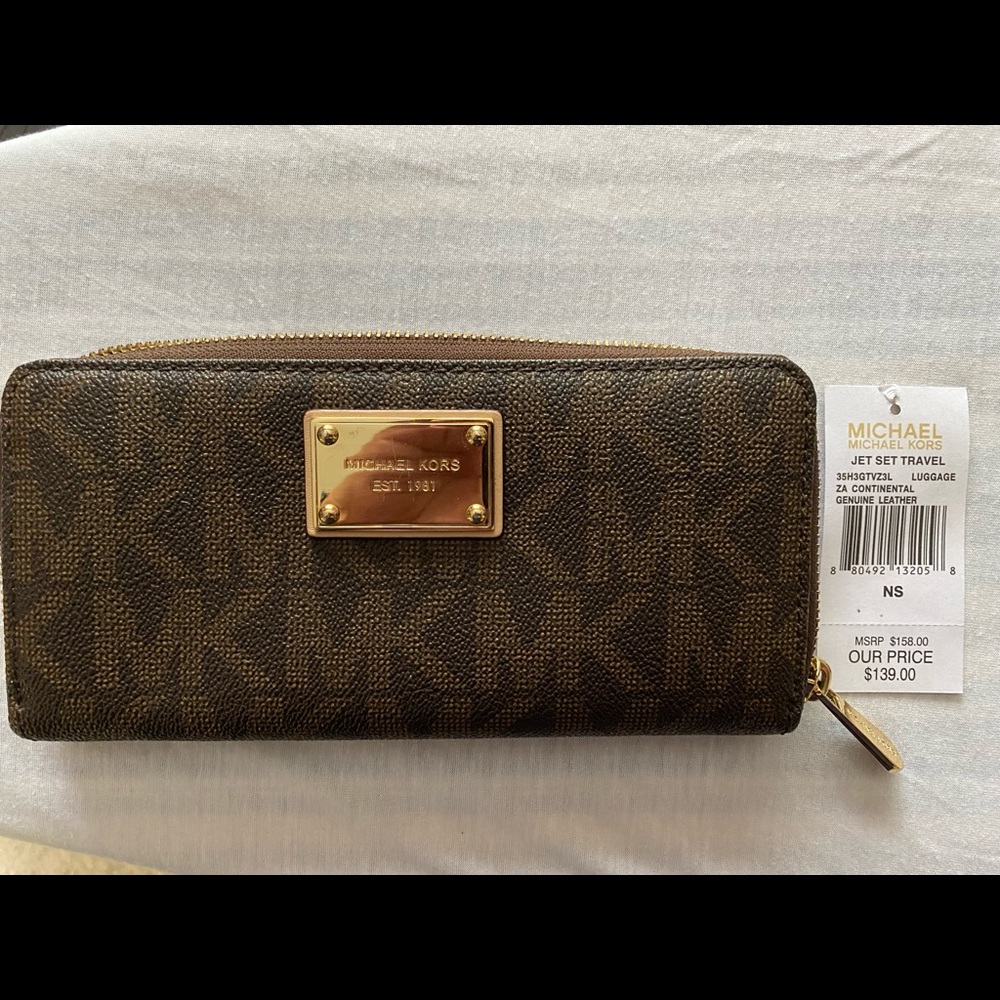 EUC Michael Kors large wallet